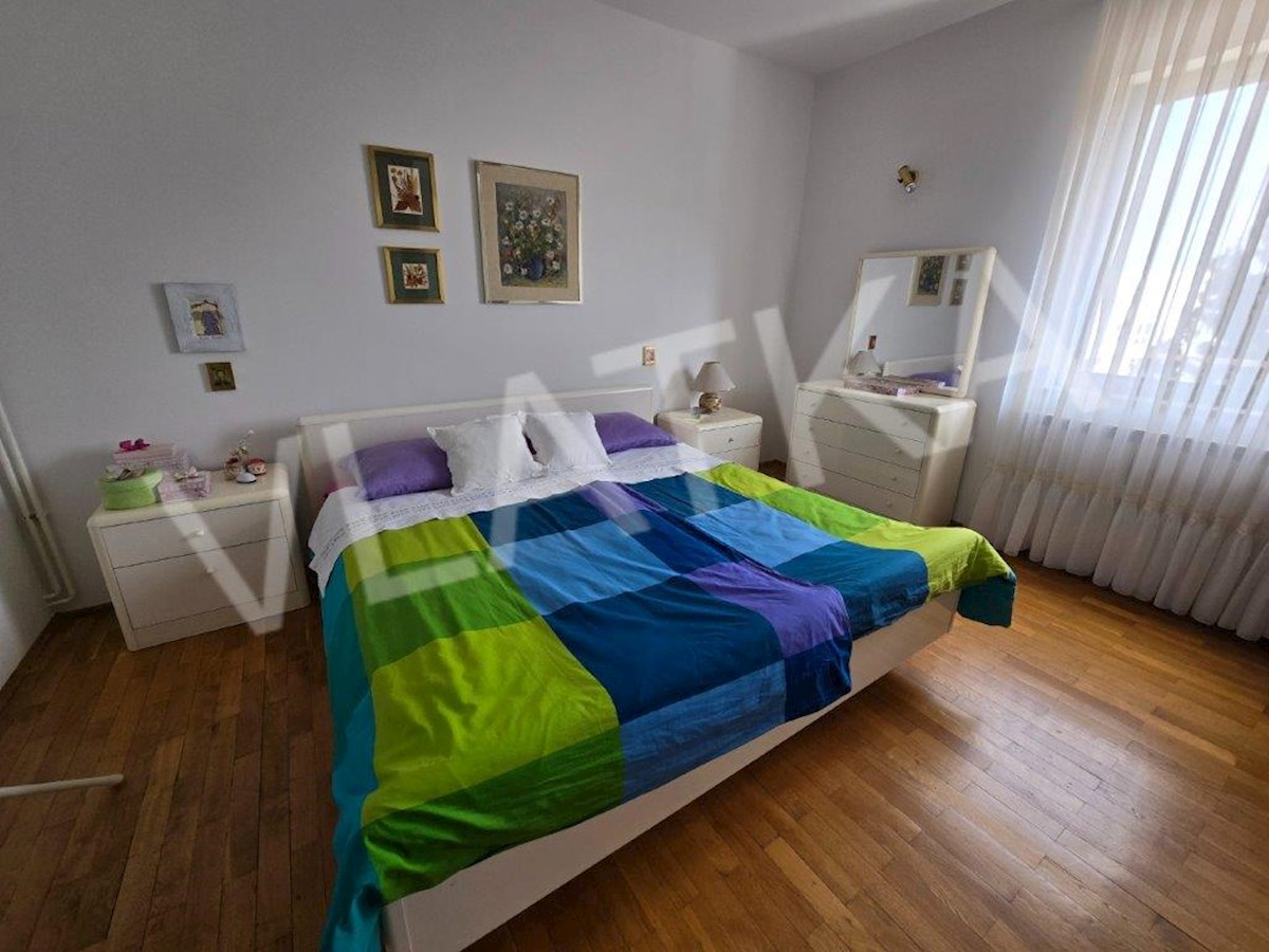 5-SOBNO STANOVANJE (PENTHOUSE) Z 2 BALKONOM IN TERASO NA MLINOVEM