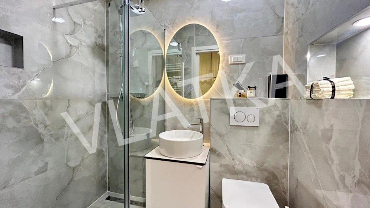 LUKSUZNA VILLA MLINOVI S 5 PARKIRNIMI MESTMI