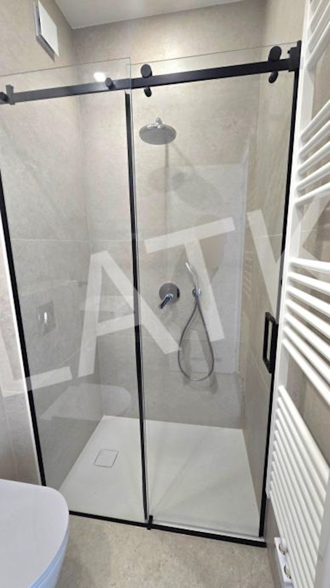 NOVOGRADNJA: 4-SOBNO STANOVANJE Z VRTOM V MAKSIMIRJU