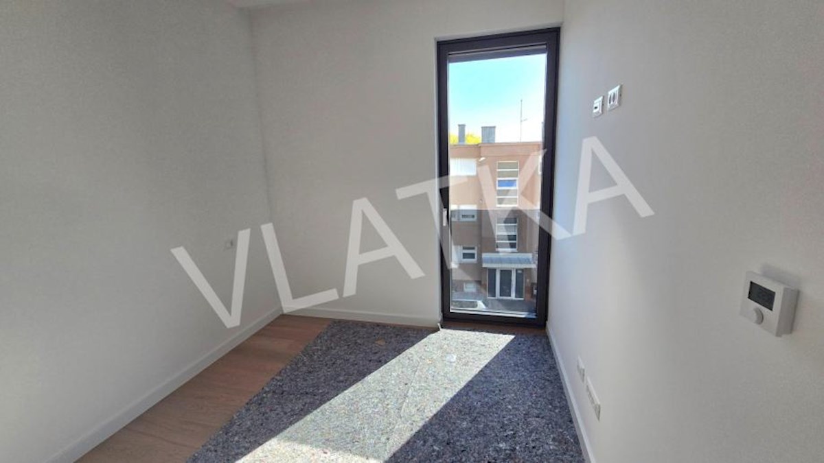 NOVOGRADNJA: 4-SOBNO STANOVANJE Z VRTOM V MAKSIMIRJU