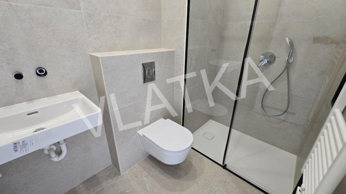 NOVOGRADNJA: 4-SOBNO STANOVANJE Z VRTOM V MAKSIMIRJU