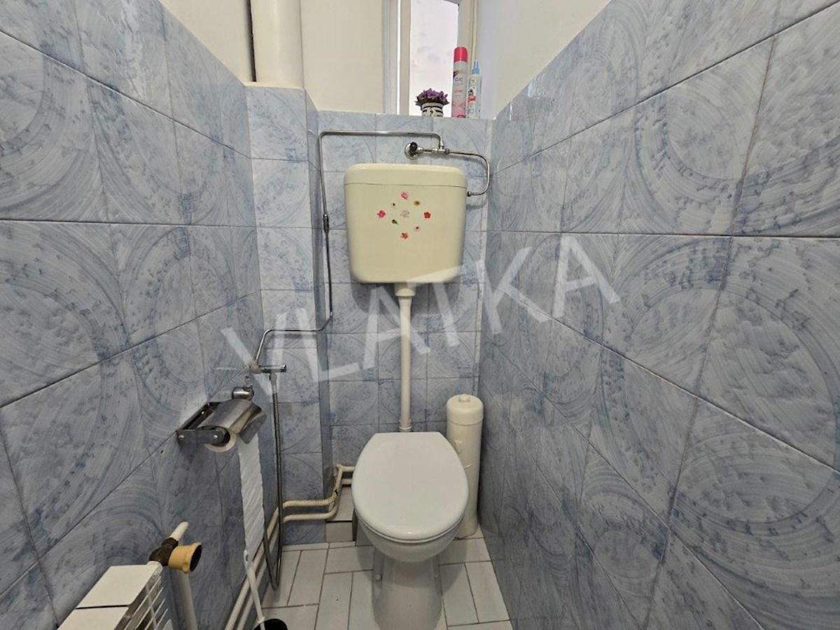 KLIMNO CIVILNO 4-SOBNO STANOVANJE S TERASO V CENTRU MESTA