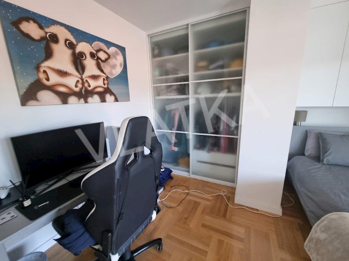 9-SOBNA MODERNA HIŠA V MLINOVIH