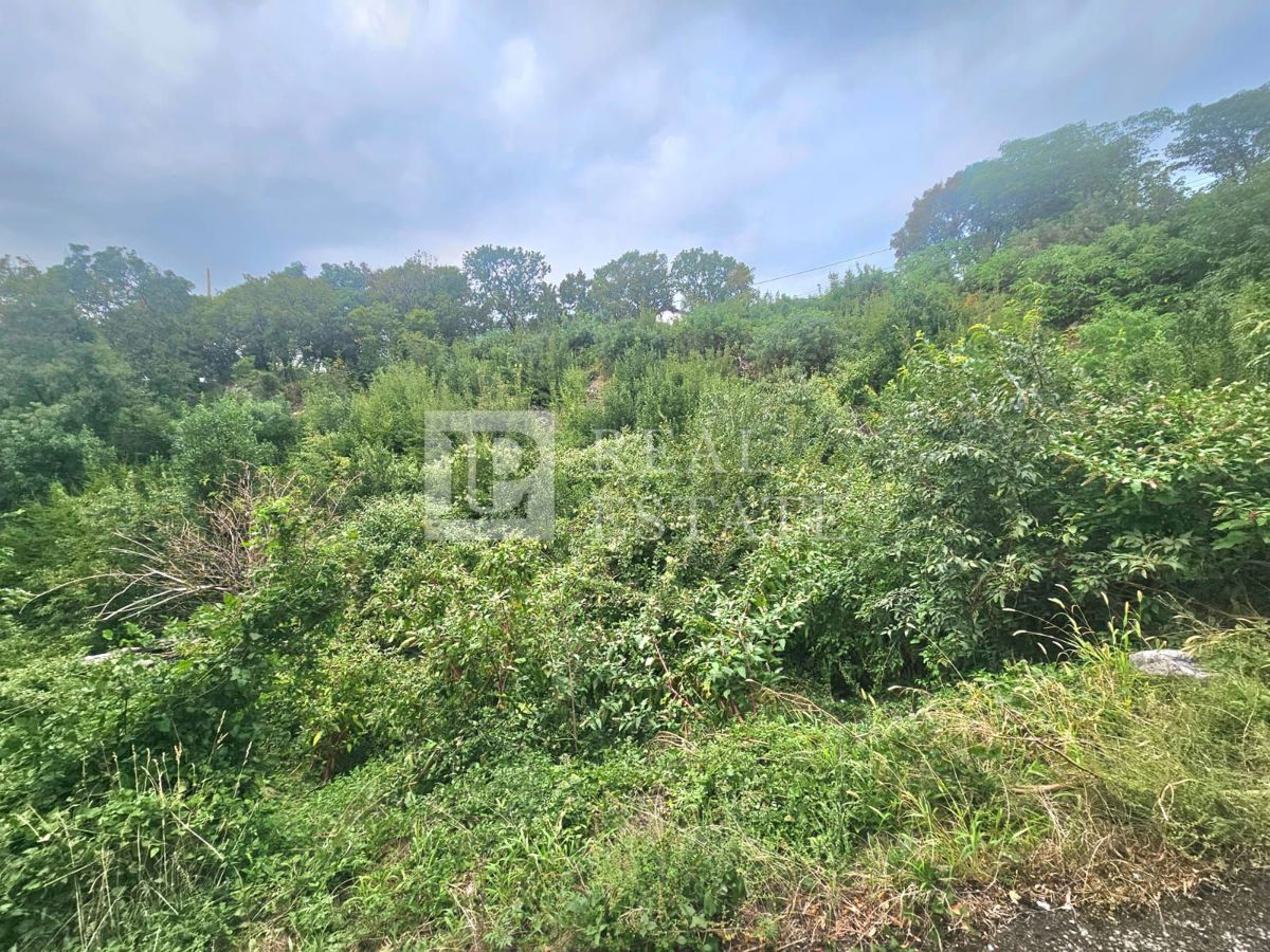 KRALJEVICA - zazidljivo zemljišče 485 m2
