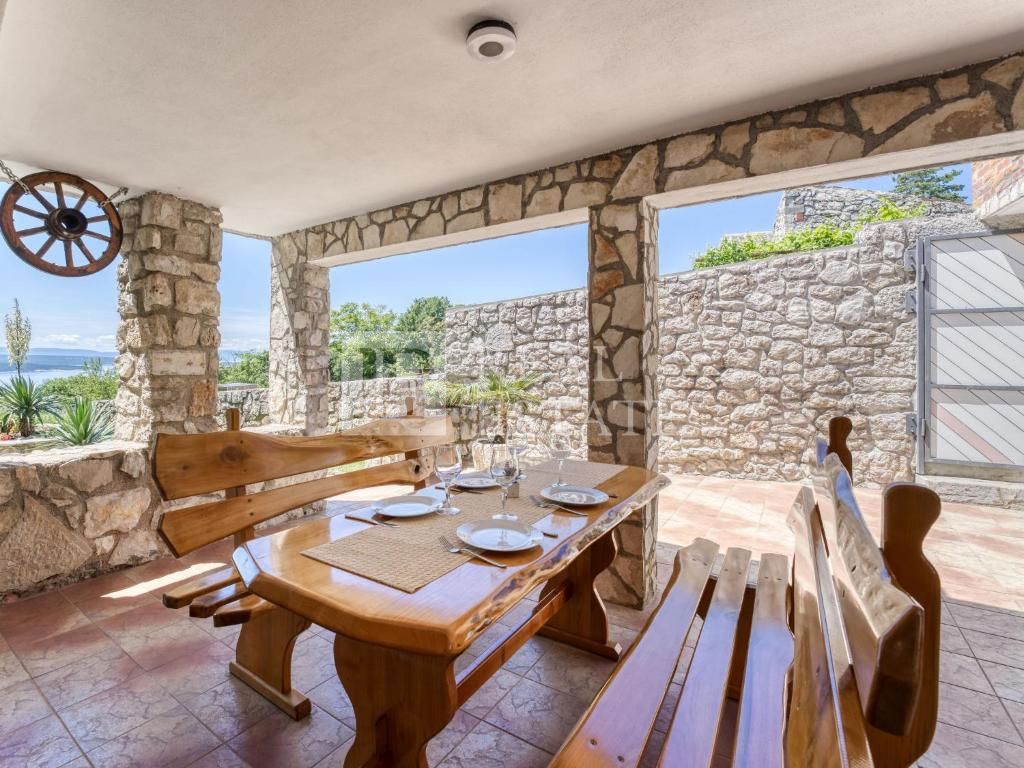 CRIKVENICA - čudovita kamnita hiša s panoramskim pogledom na morje