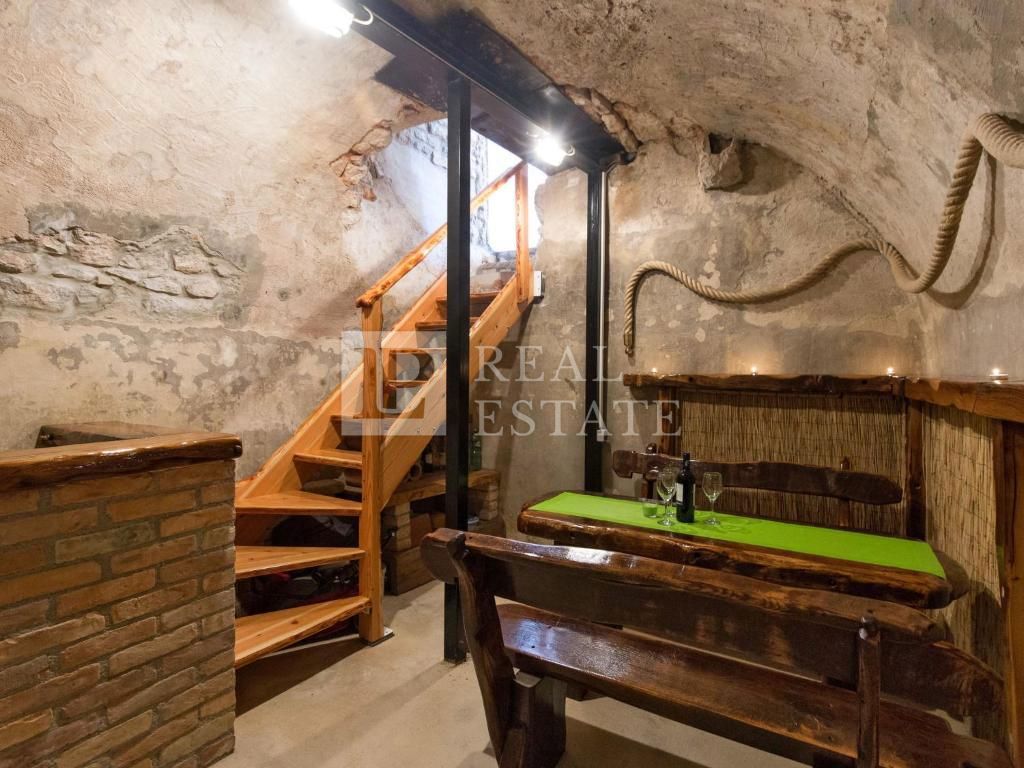 CRIKVENICA - čudovita kamnita hiša s panoramskim pogledom na morje