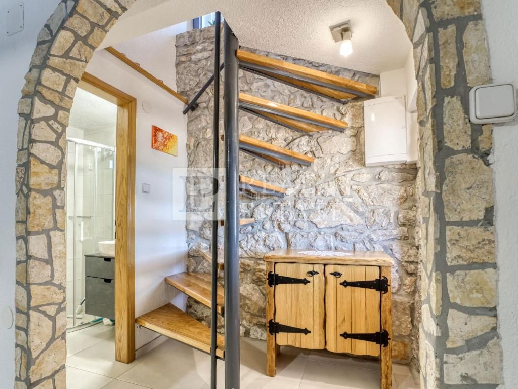 CRIKVENICA - čudovita kamnita hiša s panoramskim pogledom na morje