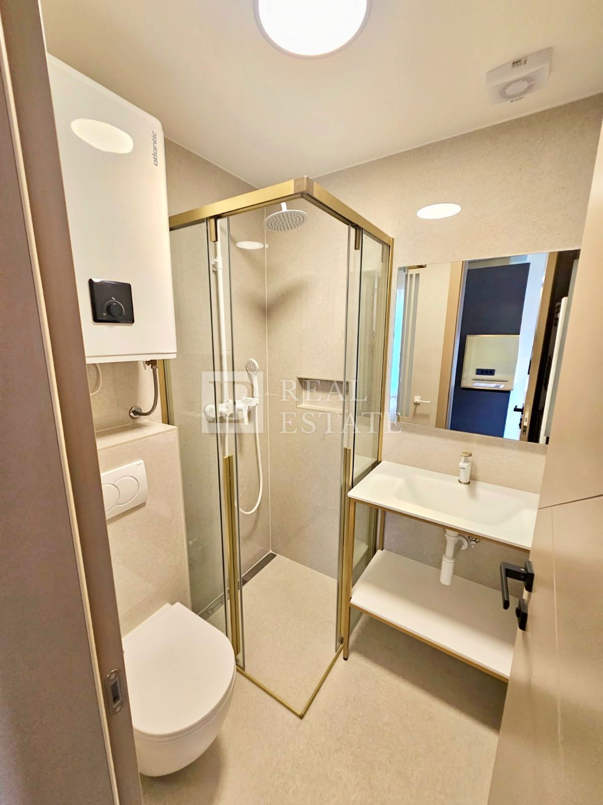 CRIKVENICA - privlačno stanovanje v luksuznem hotelskem kompleksu