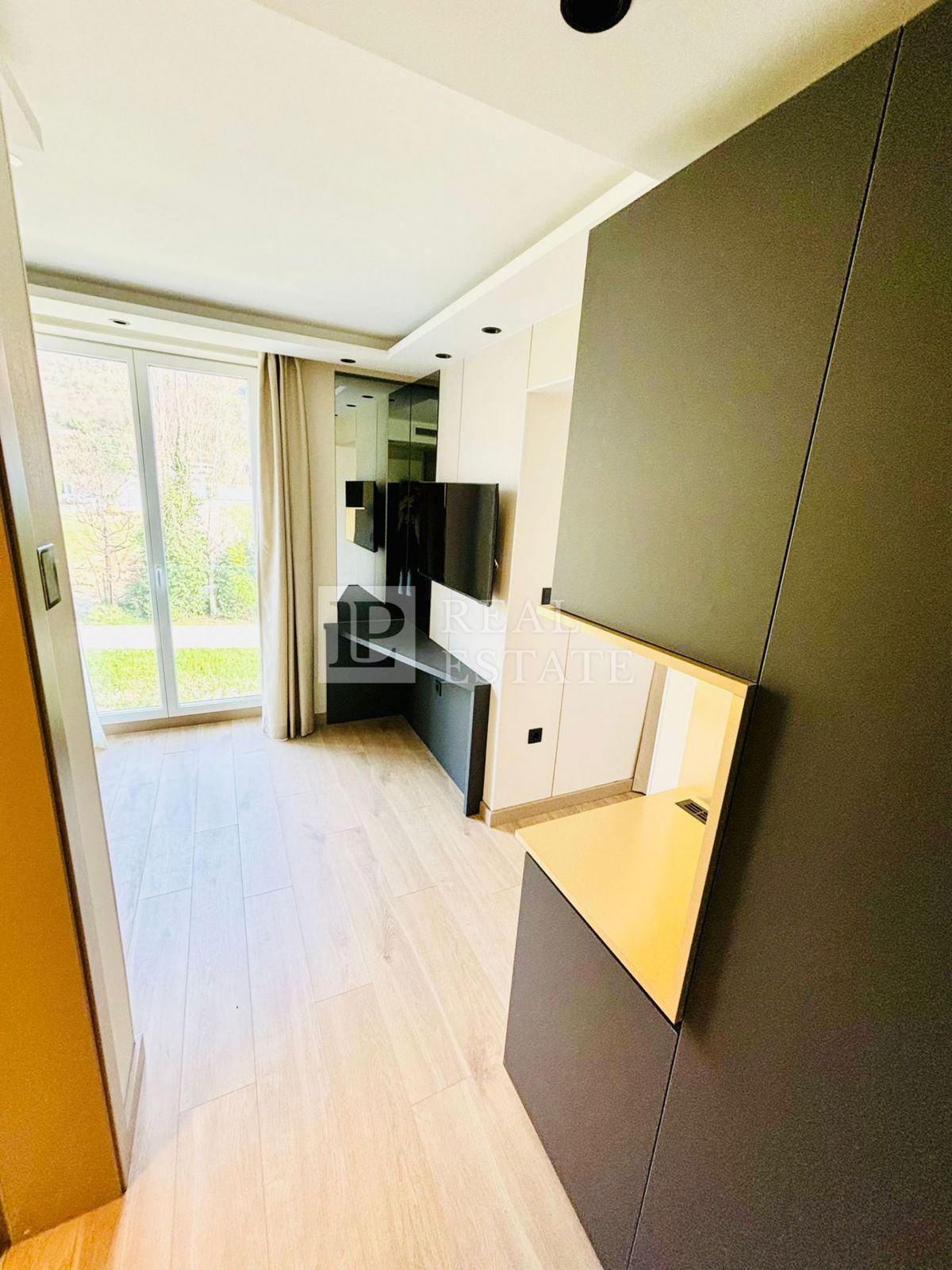 CRIKVENICA - privlačno stanovanje v luksuznem hotelskem kompleksu