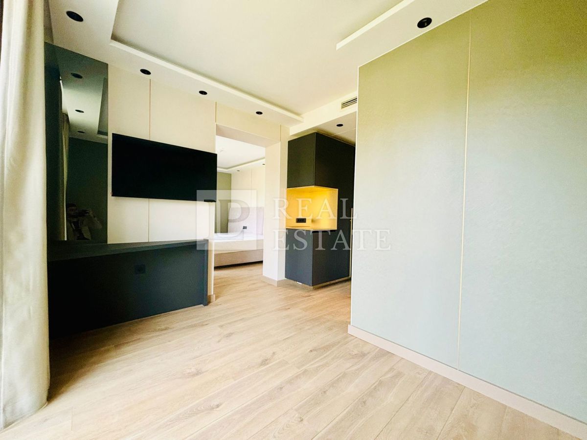 CRIKVENICA - privlačno stanovanje v luksuznem hotelskem kompleksu