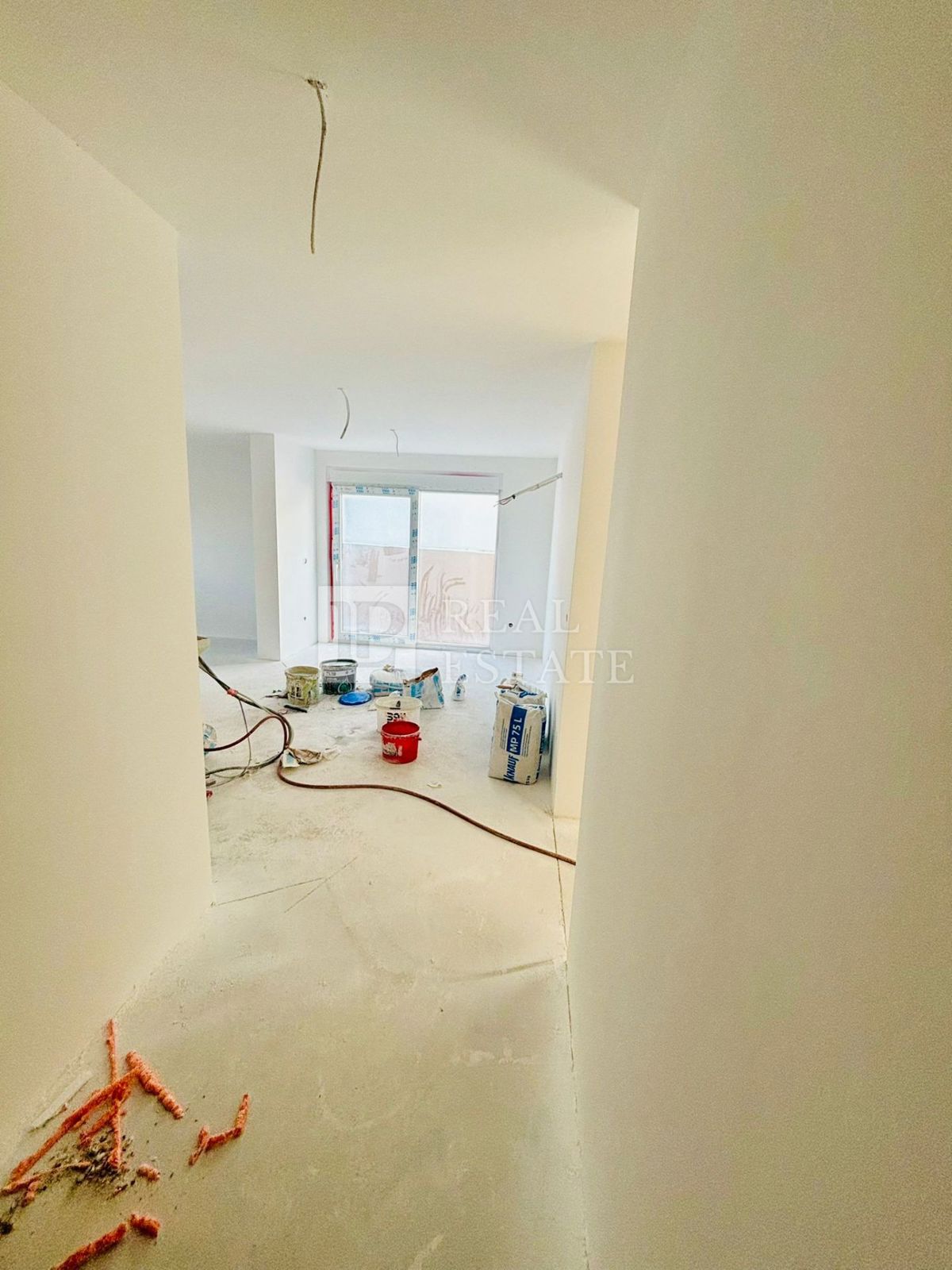 HRELJIN - dvosobno luksuzno stanovanje s teraso v novogradnji