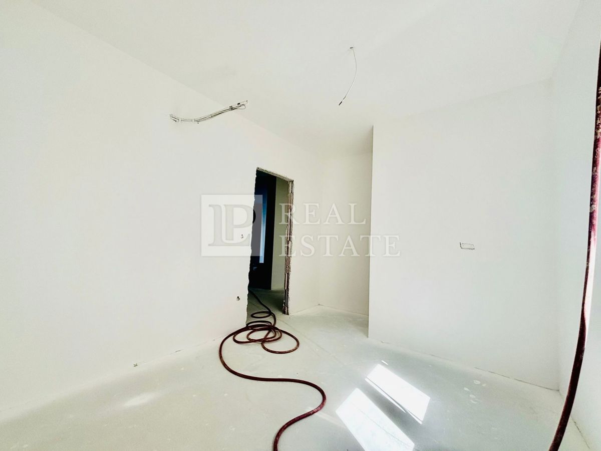 HRELJIN - dvosobno luksuzno stanovanje s teraso v novogradnji