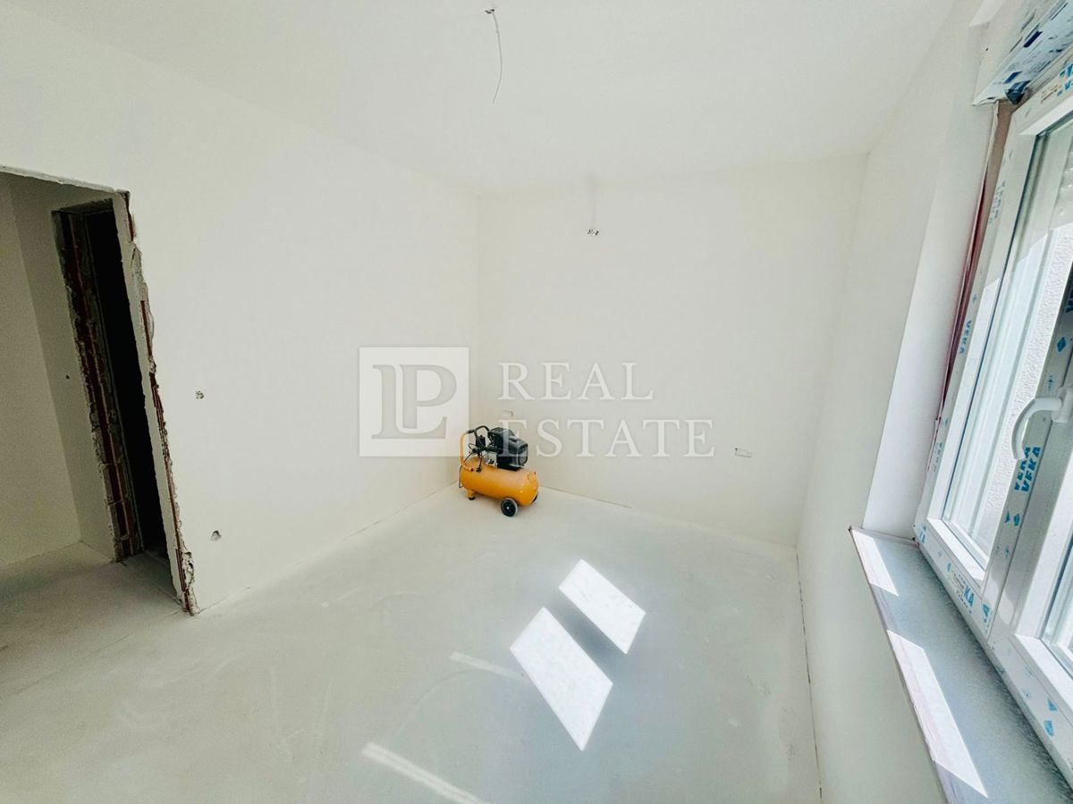 HRELJIN - dvosobno luksuzno stanovanje s teraso v novogradnji