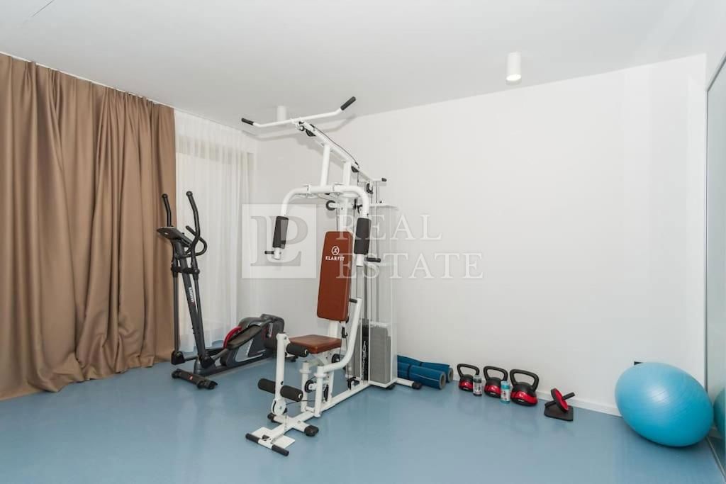 ŠMRIKA - moderna vila z bazenom
