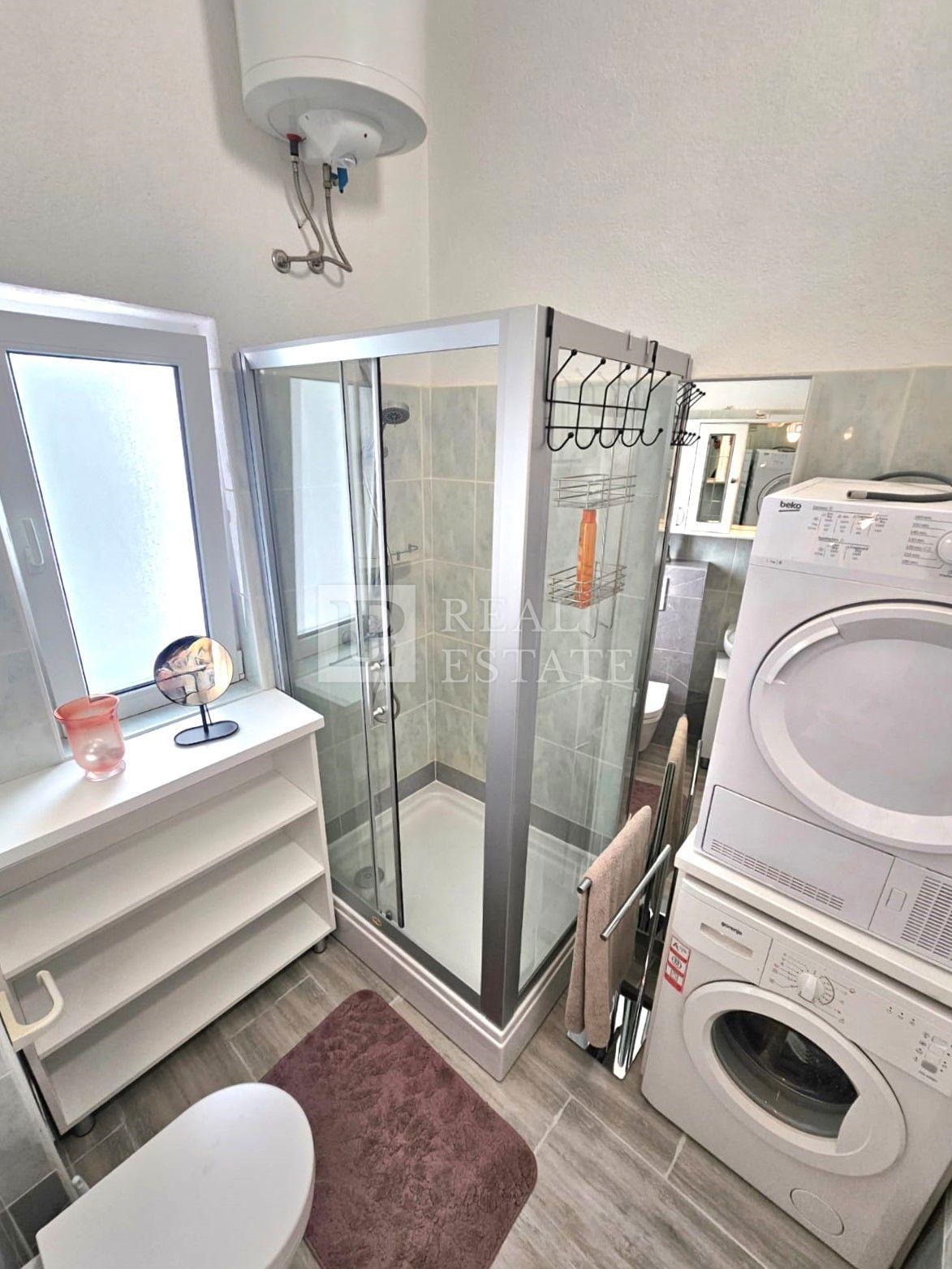 CRIKVENICA - EKSKLUZIVNA PRODAJA - čudovito opremljen apartma z odprtim pogledom na morje