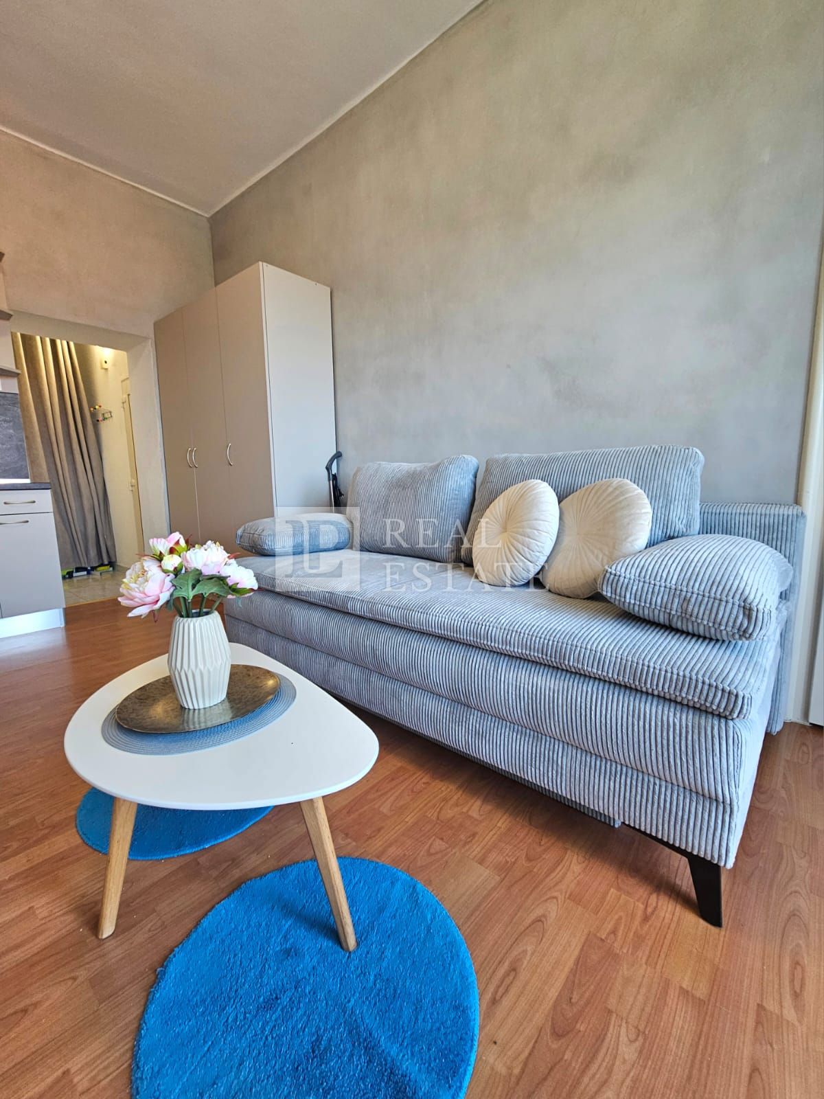 CRIKVENICA - EKSKLUZIVNA PRODAJA - čudovito opremljen apartma z odprtim pogledom na morje