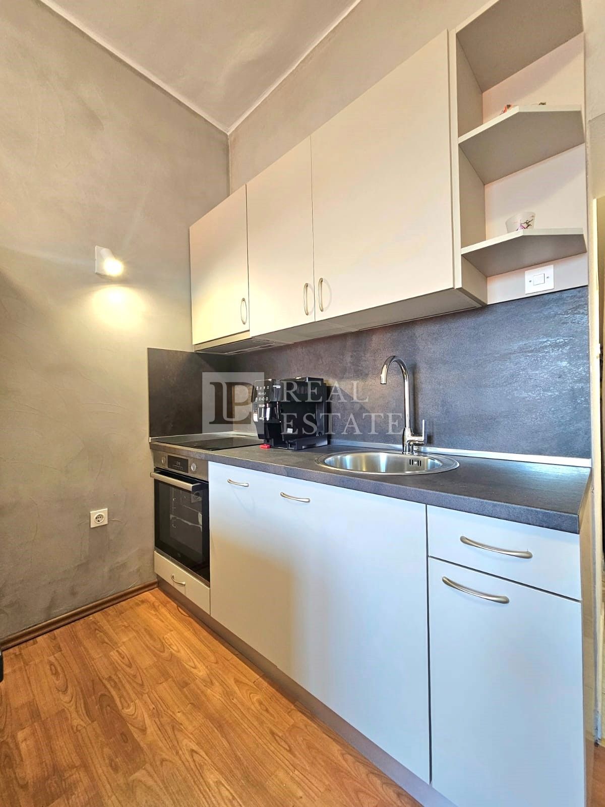 CRIKVENICA - EKSKLUZIVNA PRODAJA - čudovito opremljen apartma z odprtim pogledom na morje