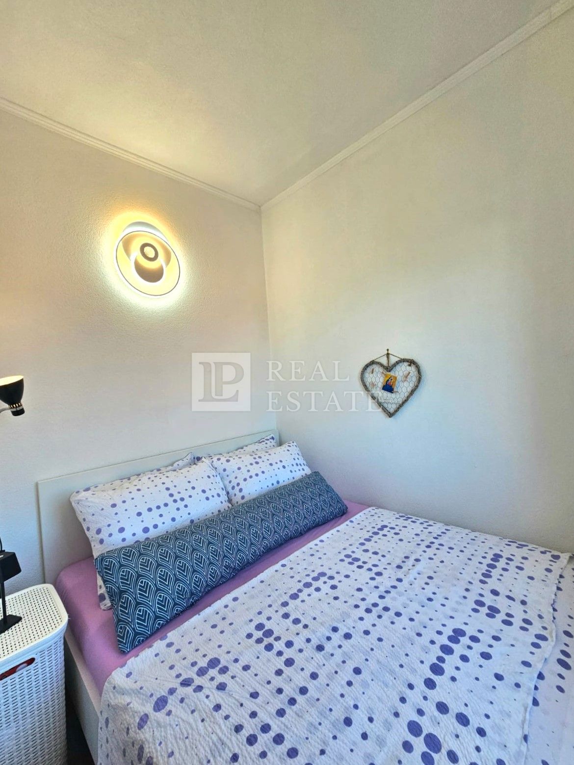 CRIKVENICA - EKSKLUZIVNA PRODAJA - čudovito opremljen apartma z odprtim pogledom na morje
