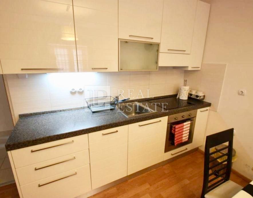 CRIKVENICA - čudovit apartma v prvi vrsti do morja