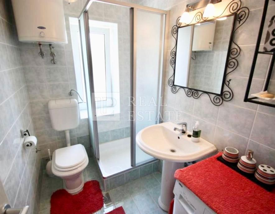 CRIKVENICA - čudovit apartma v prvi vrsti do morja