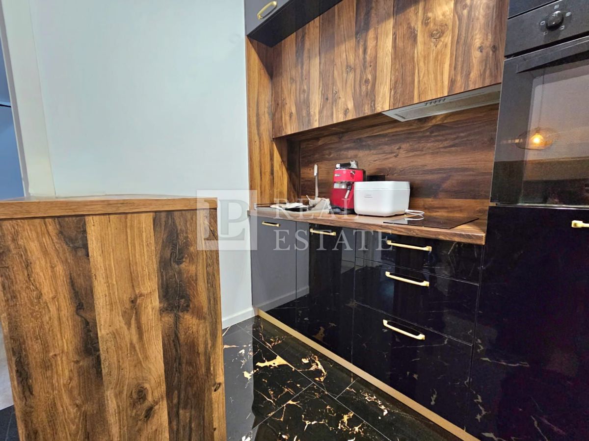 CRIKVENICA - novogradnja z odprtim pogledom na morje