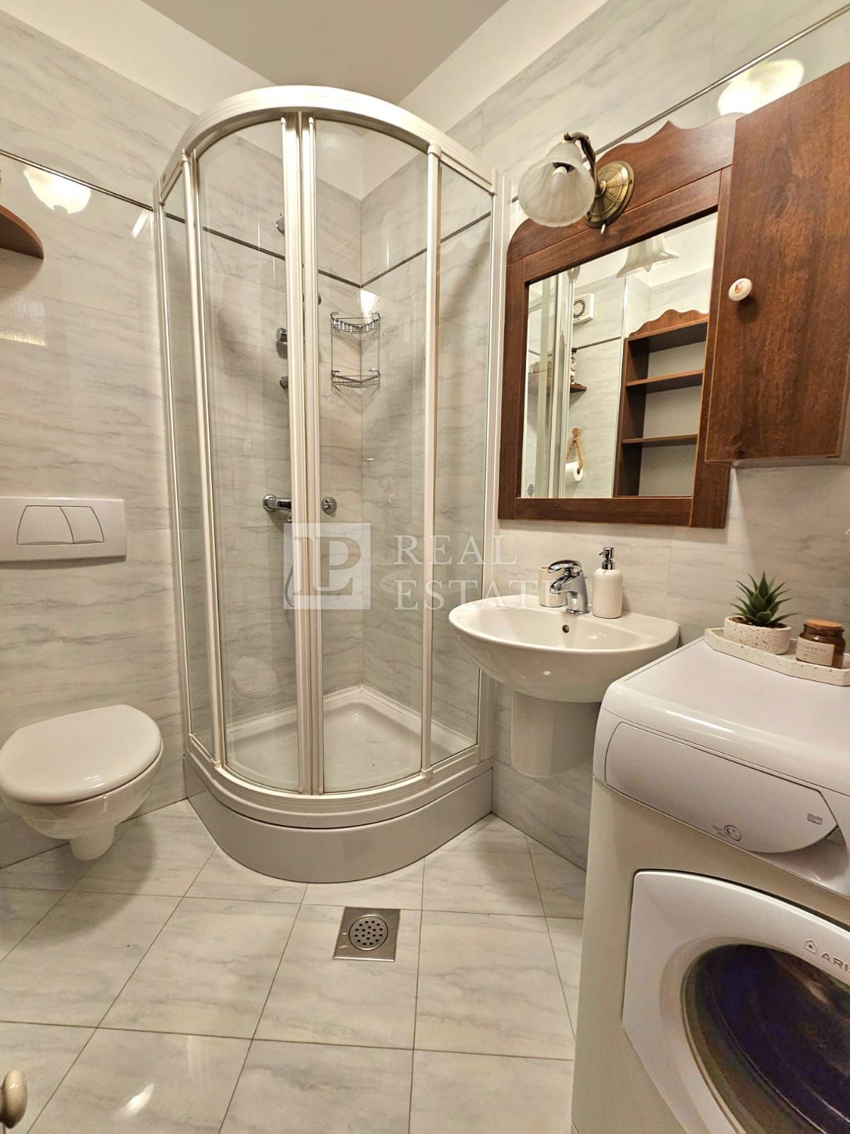 NOVI VINODOLSKI - 2-sobno stanovanje na fantastični lokaciji