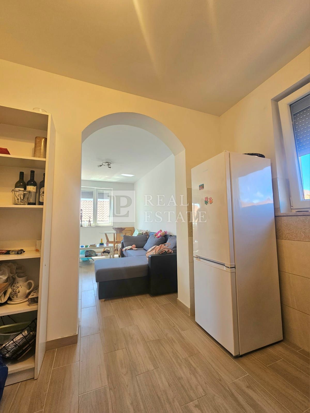 KRALJEVICA - EKSKLUZIVNA PRODAJA - prostorna hiša s 4 apartmaji 200 metrov od morja in centra