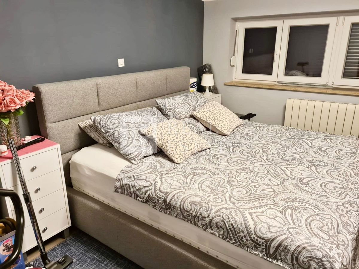 NOVI VINODOLSKI - stanovanje s pogledom na morje v centru