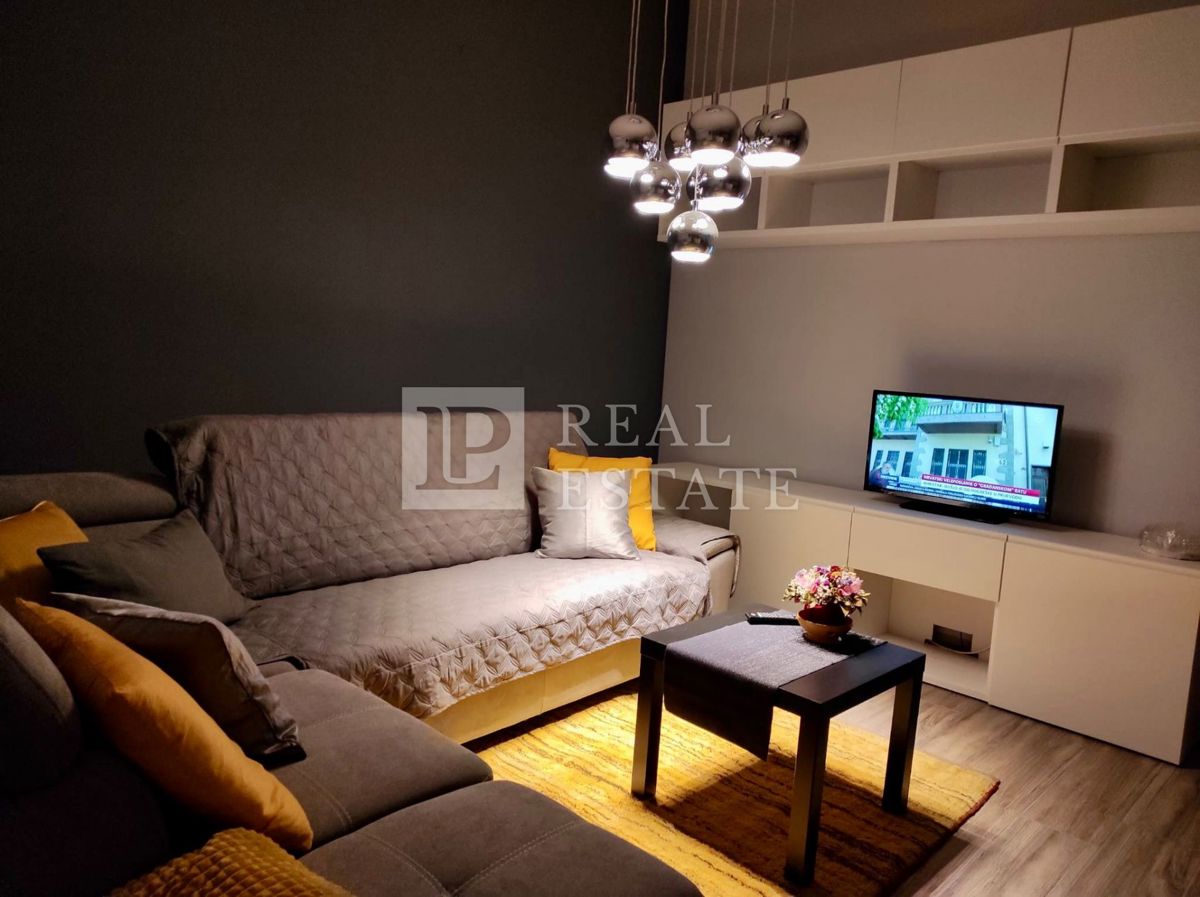 NOVI VINODOLSKI - stanovanje s pogledom na morje v centru