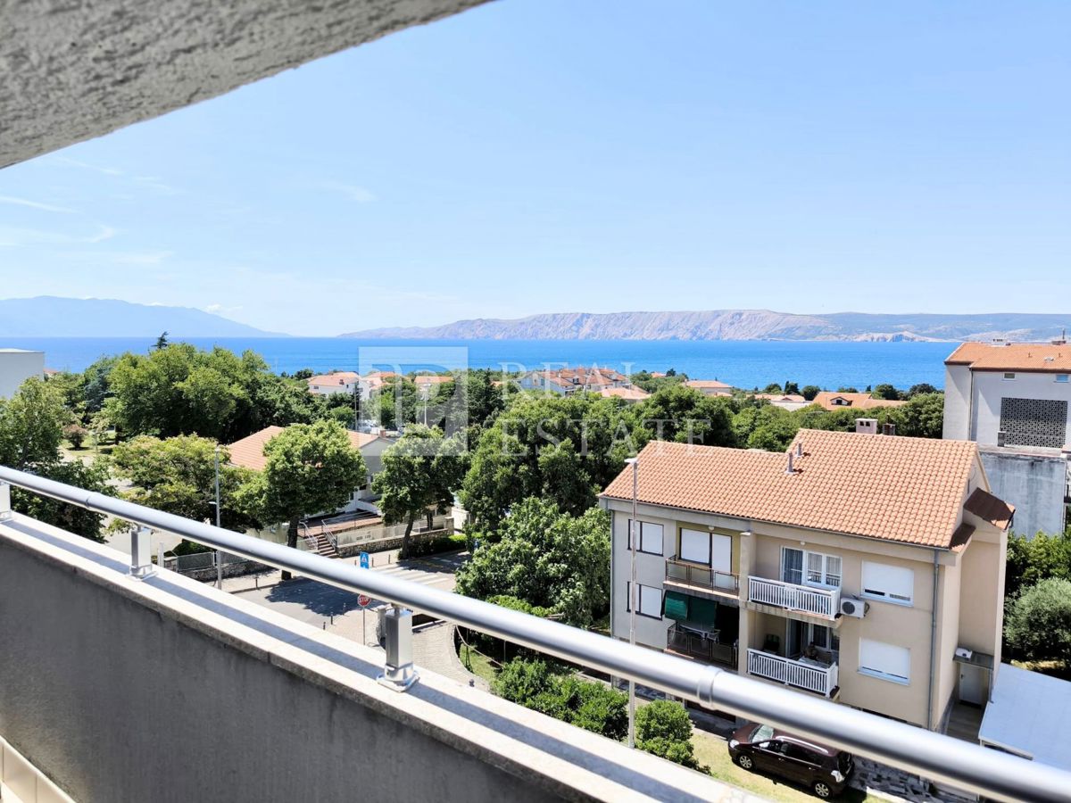 NOVI VINODOLSKI - stanovanje s pogledom na morje v centru