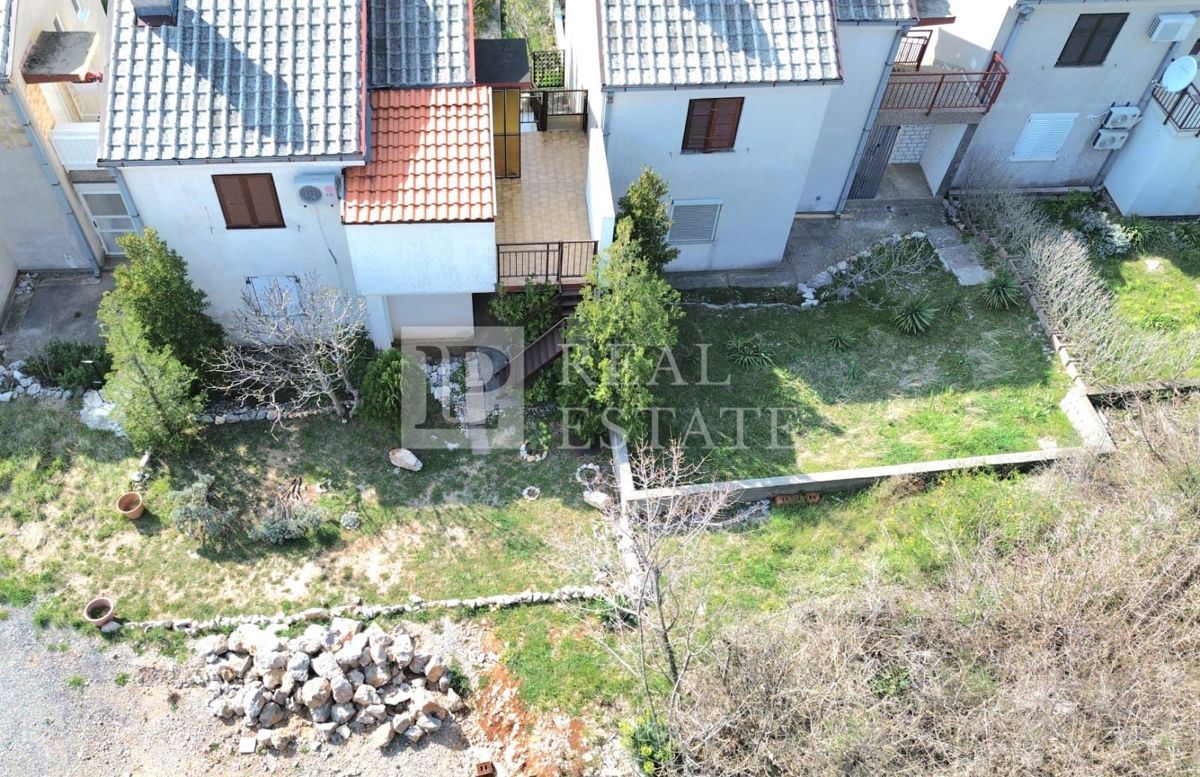 KLENOVICA - stanovanje s prostornim vrtom