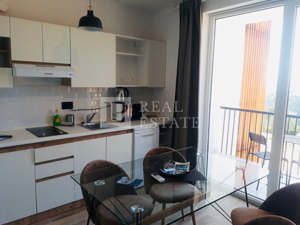 CRIKVENICA - novogradnja s štirimi stanovanjskimi enotami