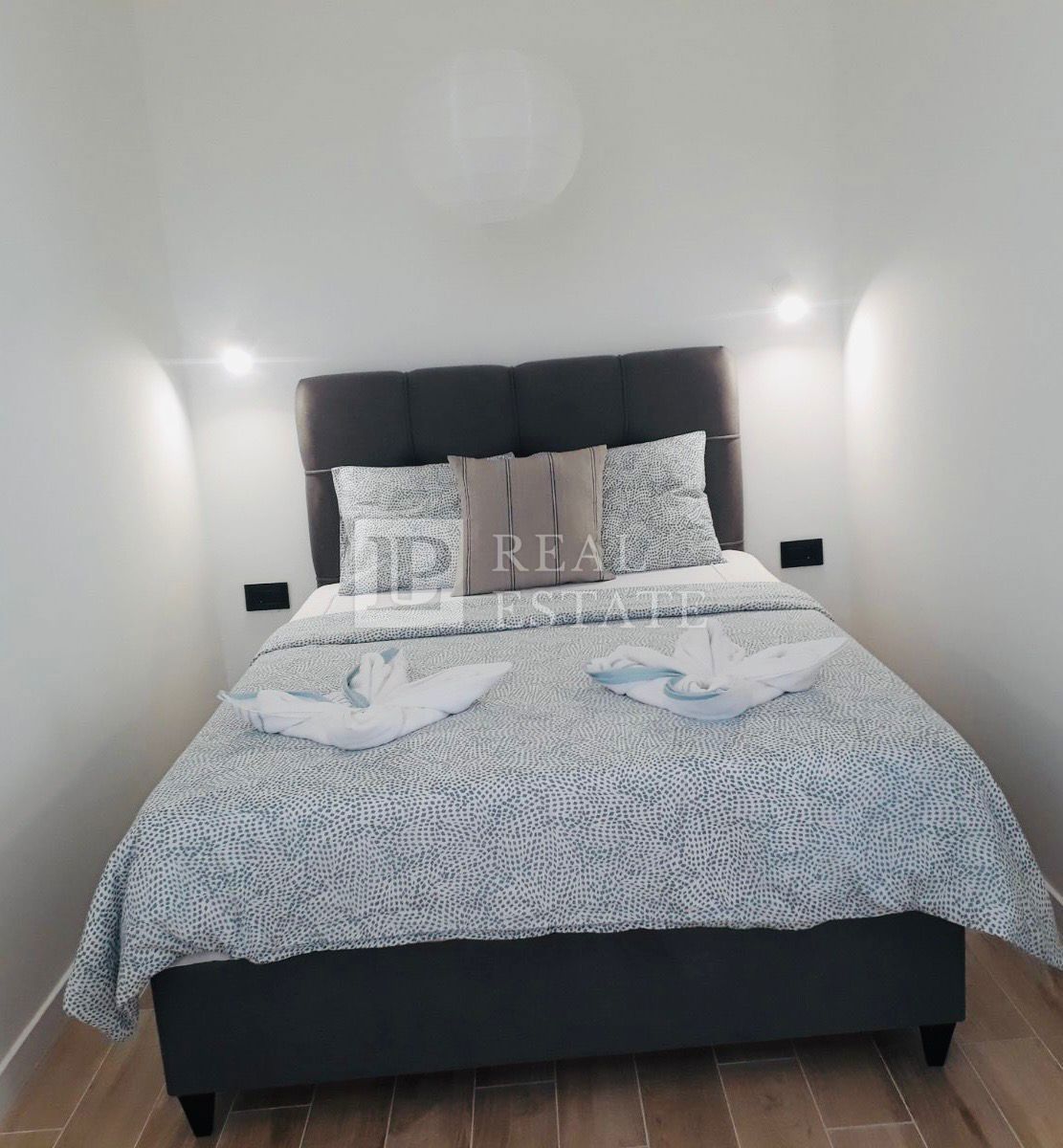 CRIKVENICA - novogradnja s štirimi stanovanjskimi enotami