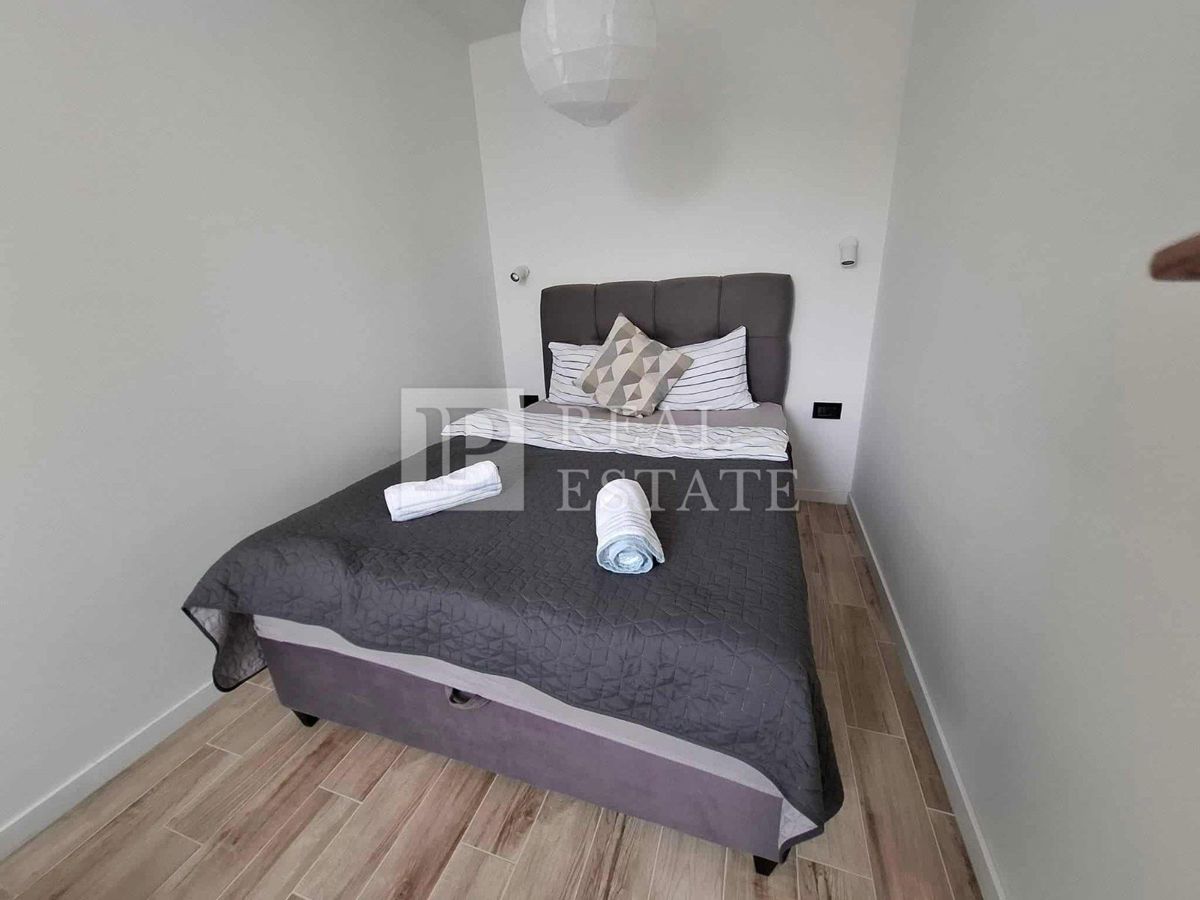 CRIKVENICA - novogradnja s štirimi stanovanjskimi enotami