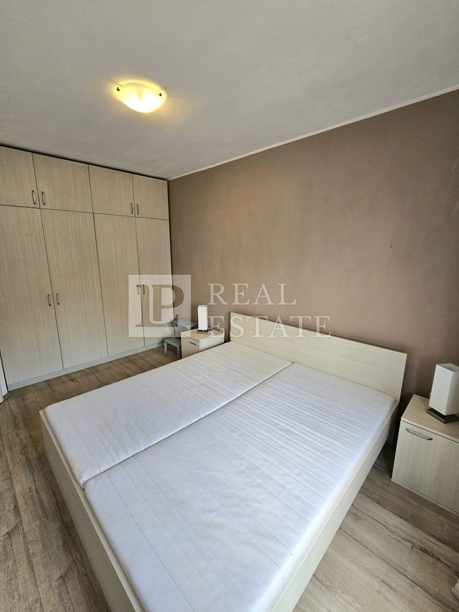 NOVI VINODOLSKI - dva opremljena apartmaja 124 m2