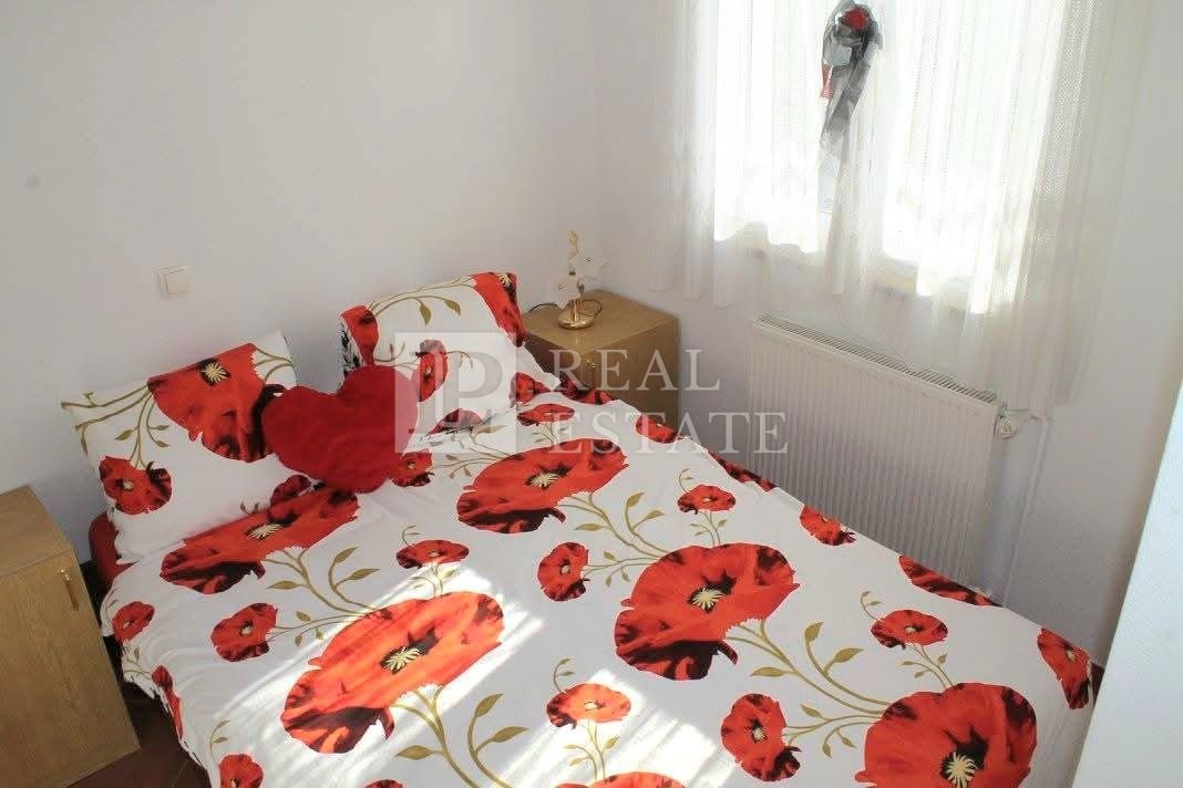 NOVI VINODOLSKI - apartmajska hiša z gostinskim objektom