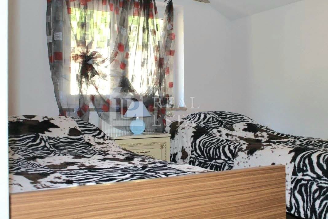 NOVI VINODOLSKI - apartmajska hiša z gostinskim objektom