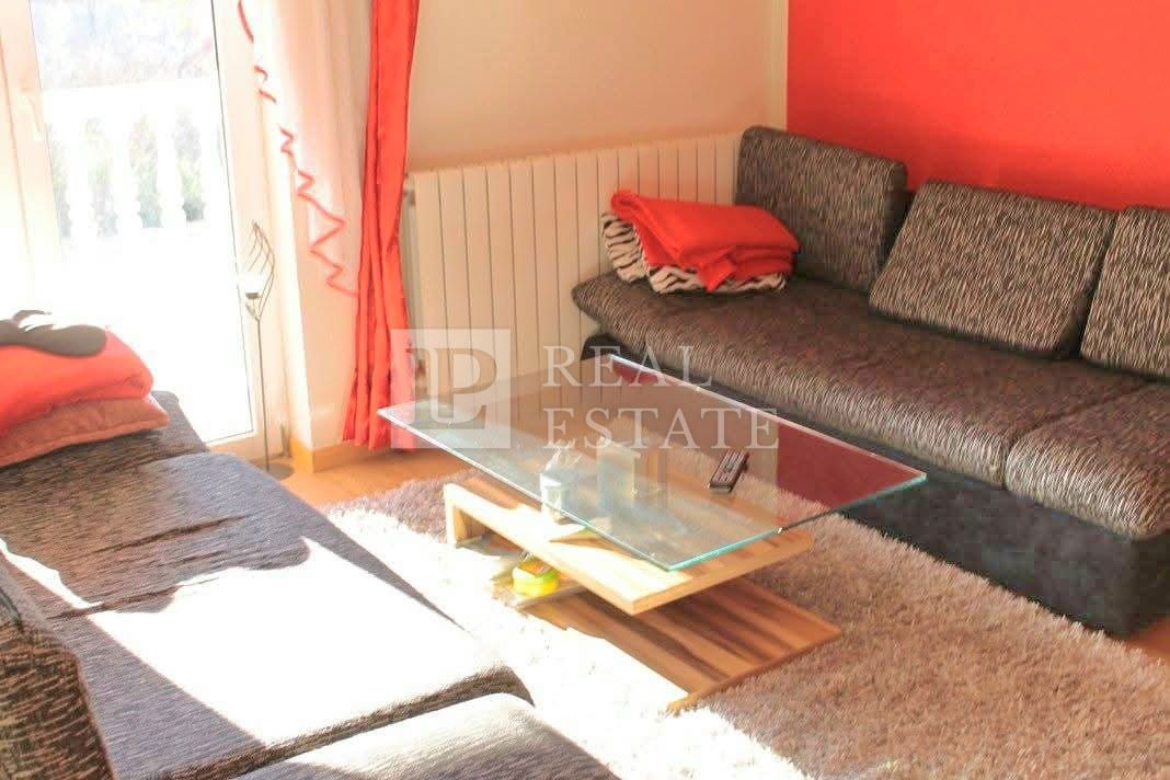 NOVI VINODOLSKI - apartmajska hiša z gostinskim objektom