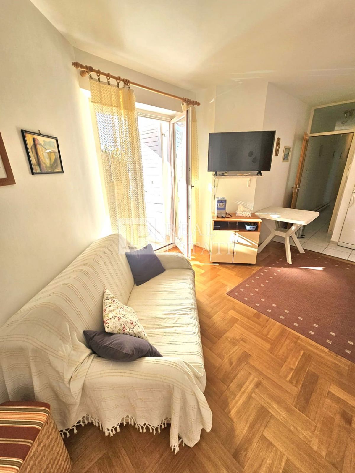 CRIKVENICA - 2-sobno stanovanje 450 metrov od morja