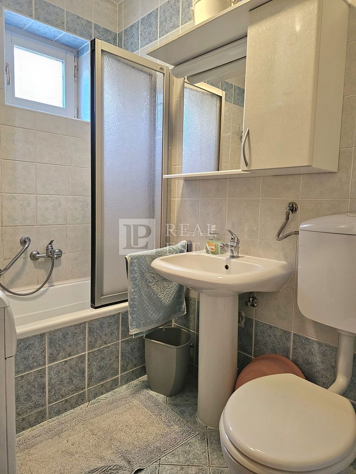 CRIKVENICA - 2-sobno stanovanje 450 metrov od morja