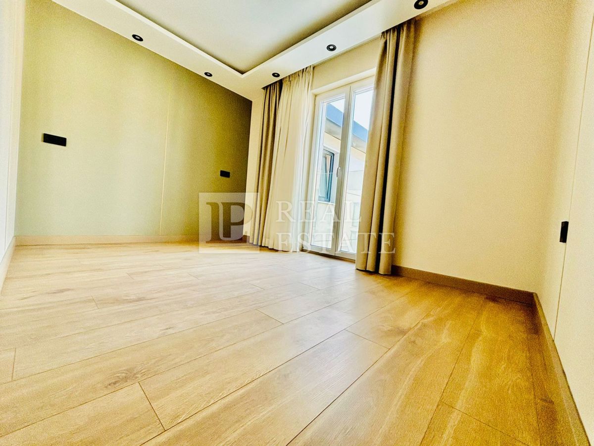 CRIKVENICA - ekskluzivno stanovanje v središču mesta