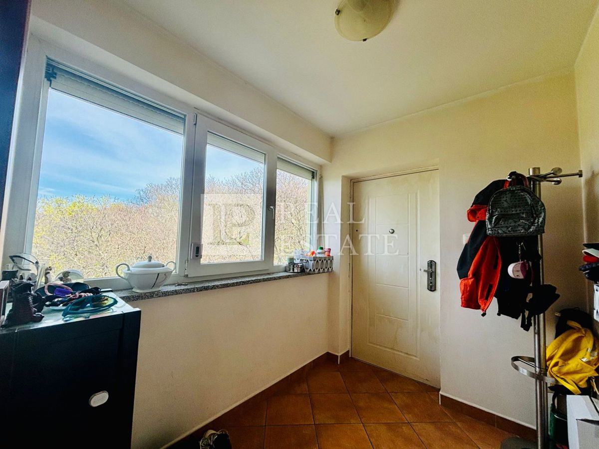 JADRANOVO – popolnoma opremljeno dvosobno stanovanje s čudovitim pogledom na morje