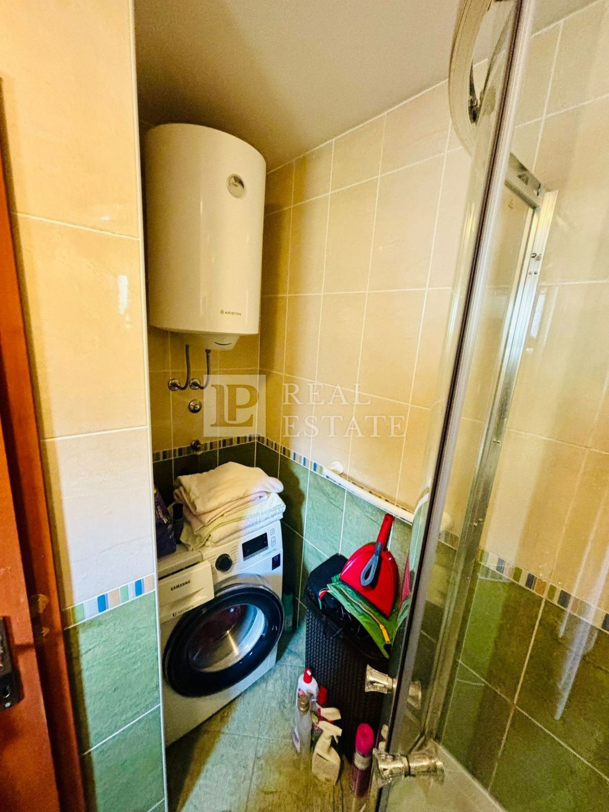 JADRANOVO – popolnoma opremljeno dvosobno stanovanje s čudovitim pogledom na morje