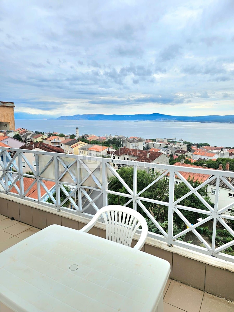 CRIKVENICA - stanovanje 82 m2 z najlepšim razgledom v mestu