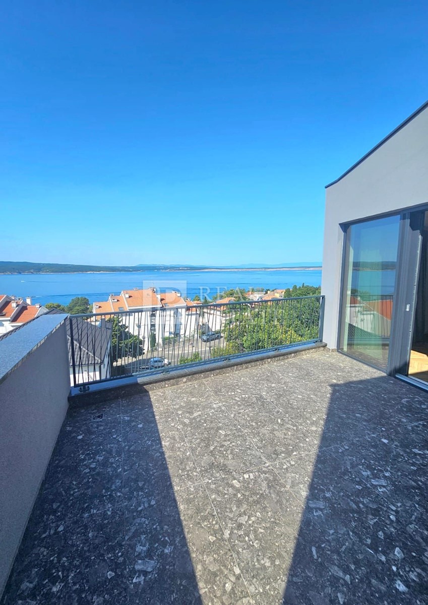 CRIKVENICA - luksuzen penthouse s panoramskim pogledom na morje