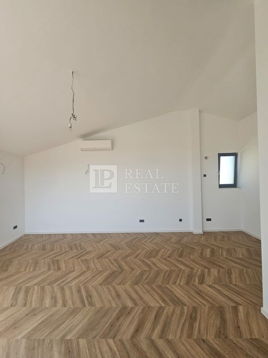 CRIKVENICA - luksuzen penthouse s panoramskim pogledom na morje