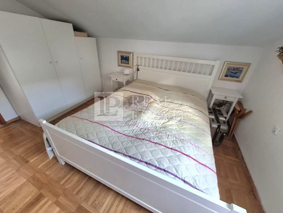 SELCE - hiša z dvema apartmajema v bližini morja