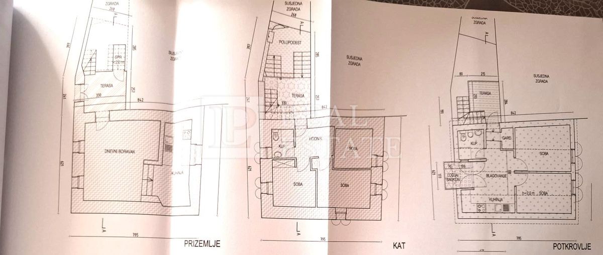 SELCE - hiša z dvema apartmajema v bližini morja