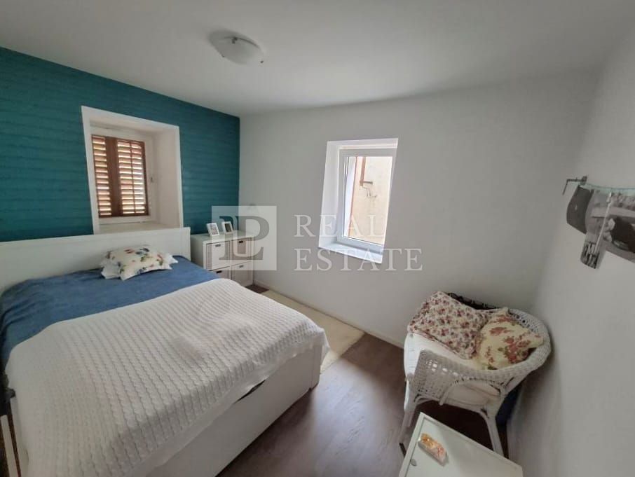 SELCE - hiša z dvema apartmajema v bližini morja