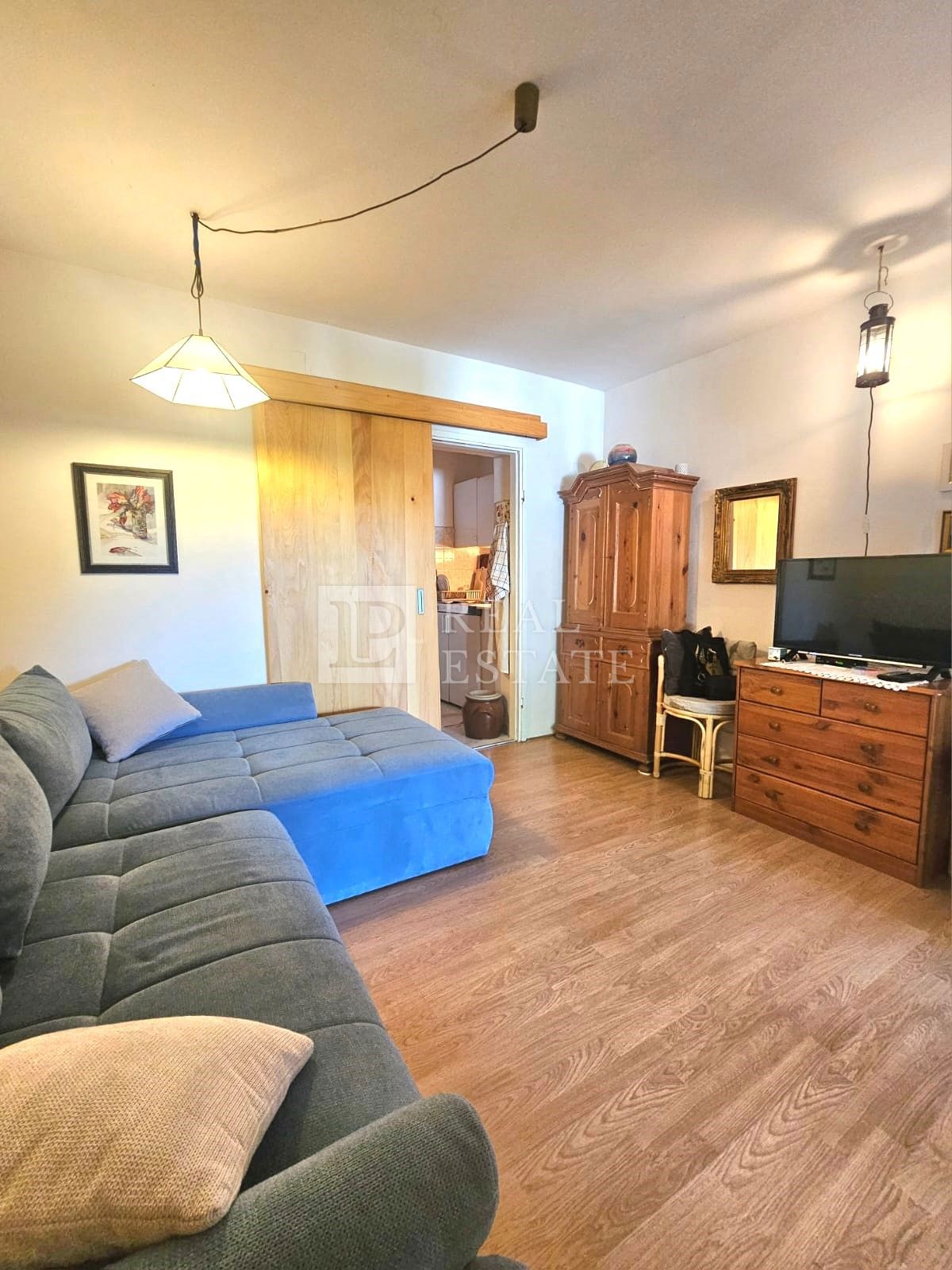 CRIKVENICA - apartma z zasebnim vrtom 80 metrov od morja